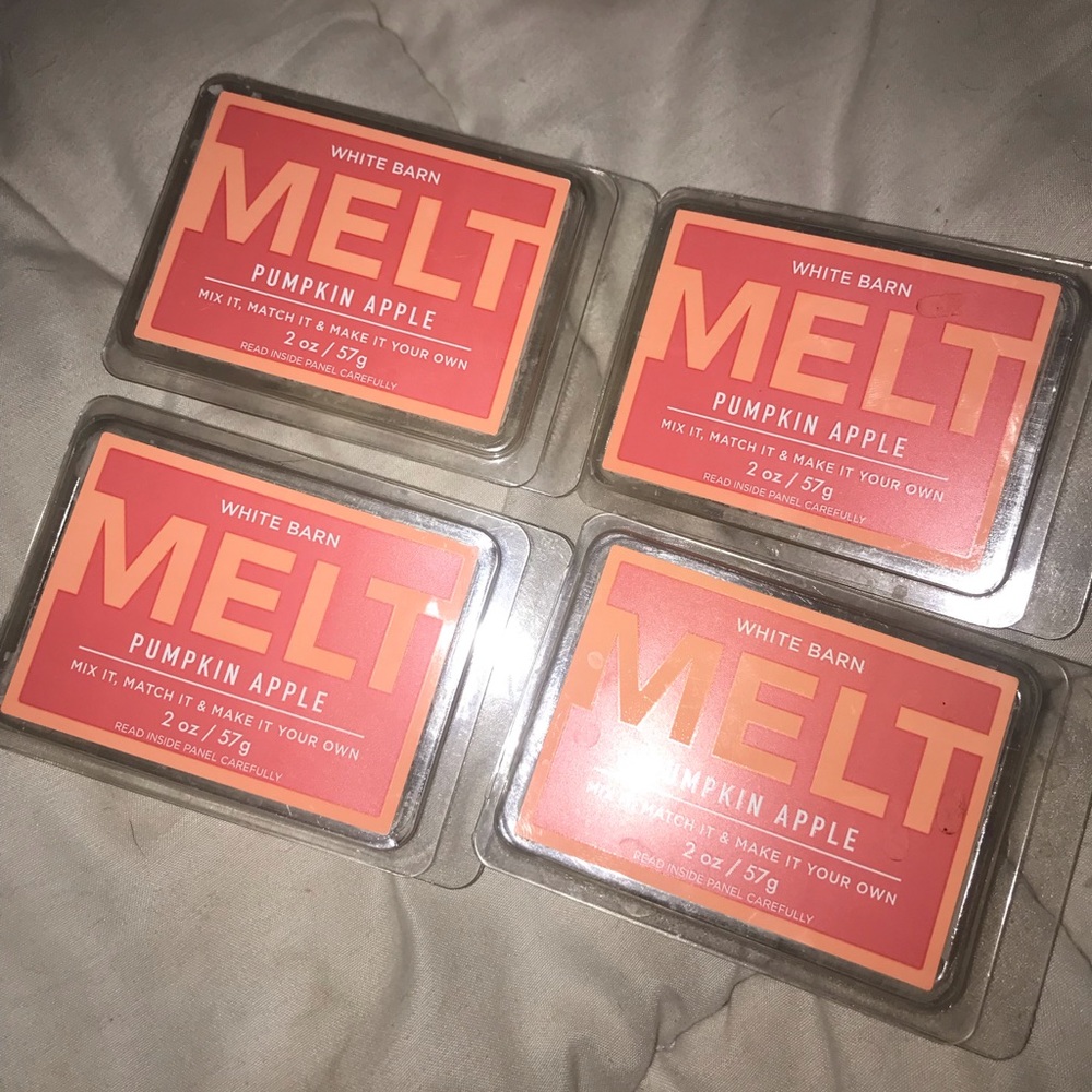 4 White Barn Wax Melts in Pumpkin Apple